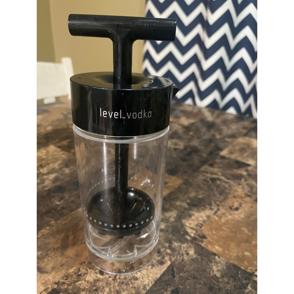 Level Vodka spirits infuser or fruit diffuser